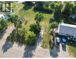 827 2 Street E, Cardston, AB T0K0K0 Photo 8