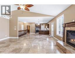 Foyer - 258 2a Street W, Cardston, AB T0K0K0 Photo 7