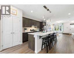40 Dawson Harbour Villas, Chestermere, AB T1X2A3 Photo 13