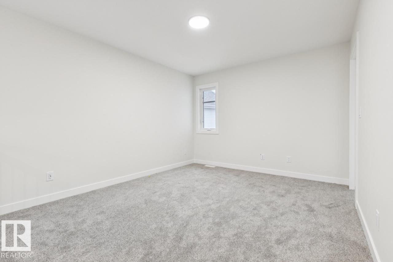 432 27 ST SW - 37