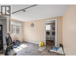 Living room - 863 2 Street E, Cardston, AB T0K0K0 Photo 7