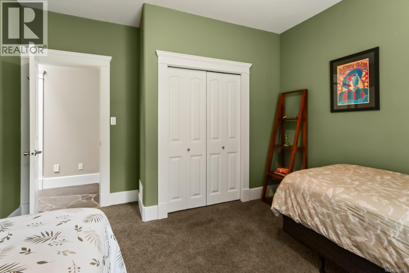 1090 Coldwater Rd, Parksville