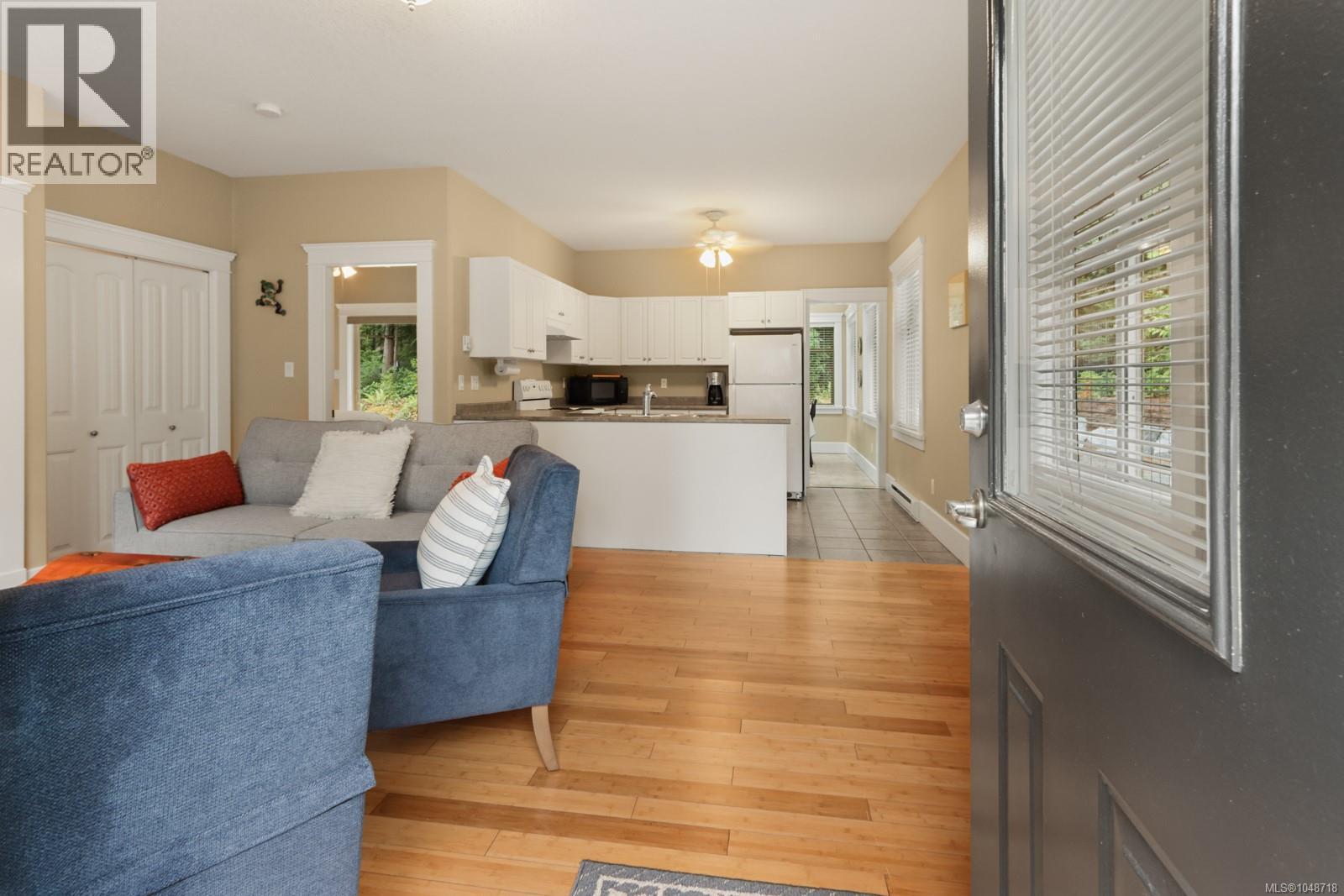 1090 Coldwater Rd, Parksville