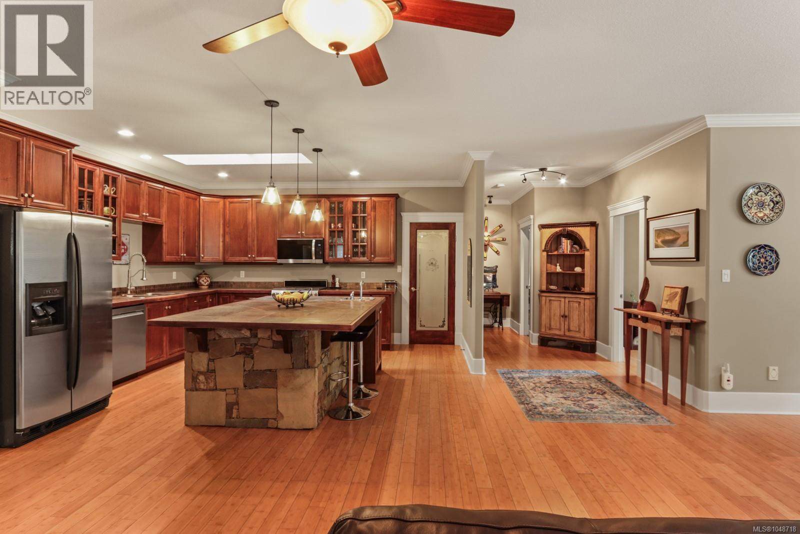 1090 Coldwater Rd, Parksville