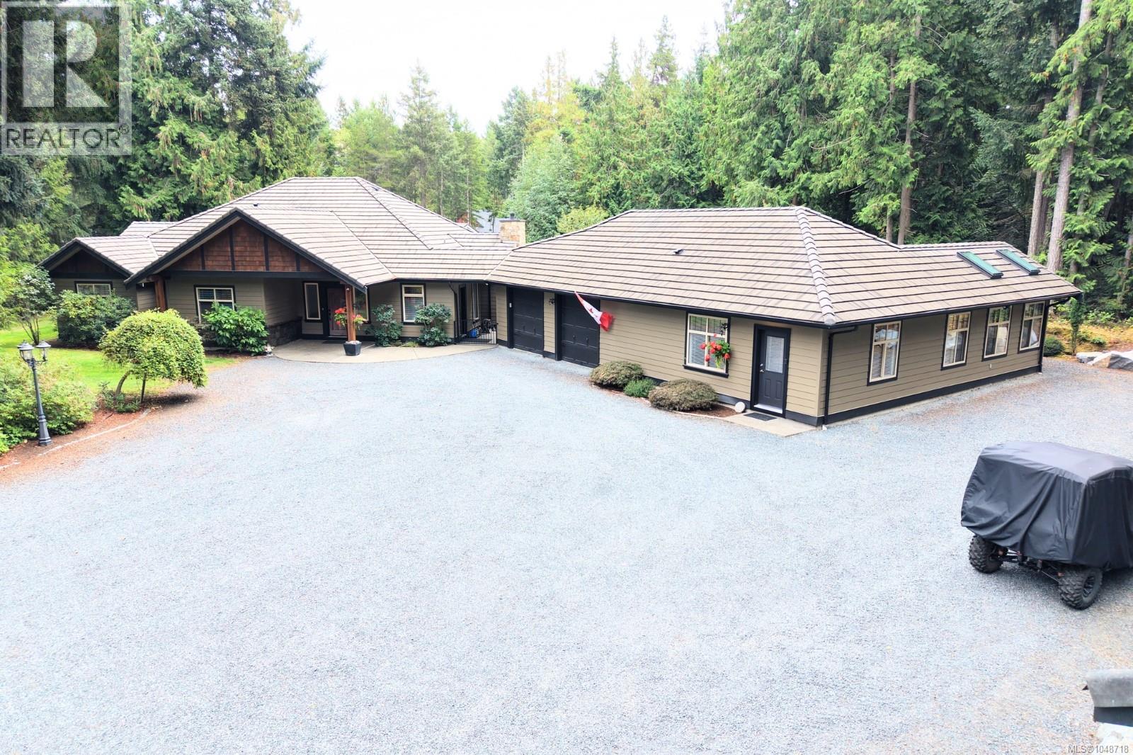 1090 Coldwater Rd, Parksville