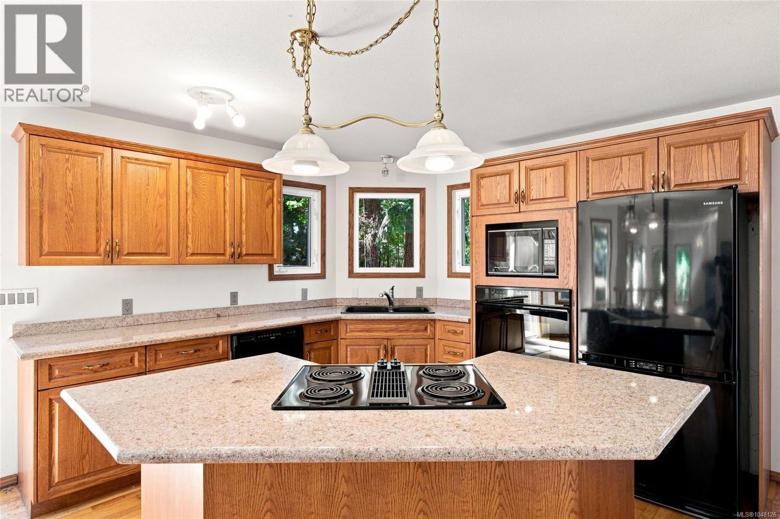 945 Little Mountain Rd, Parksville