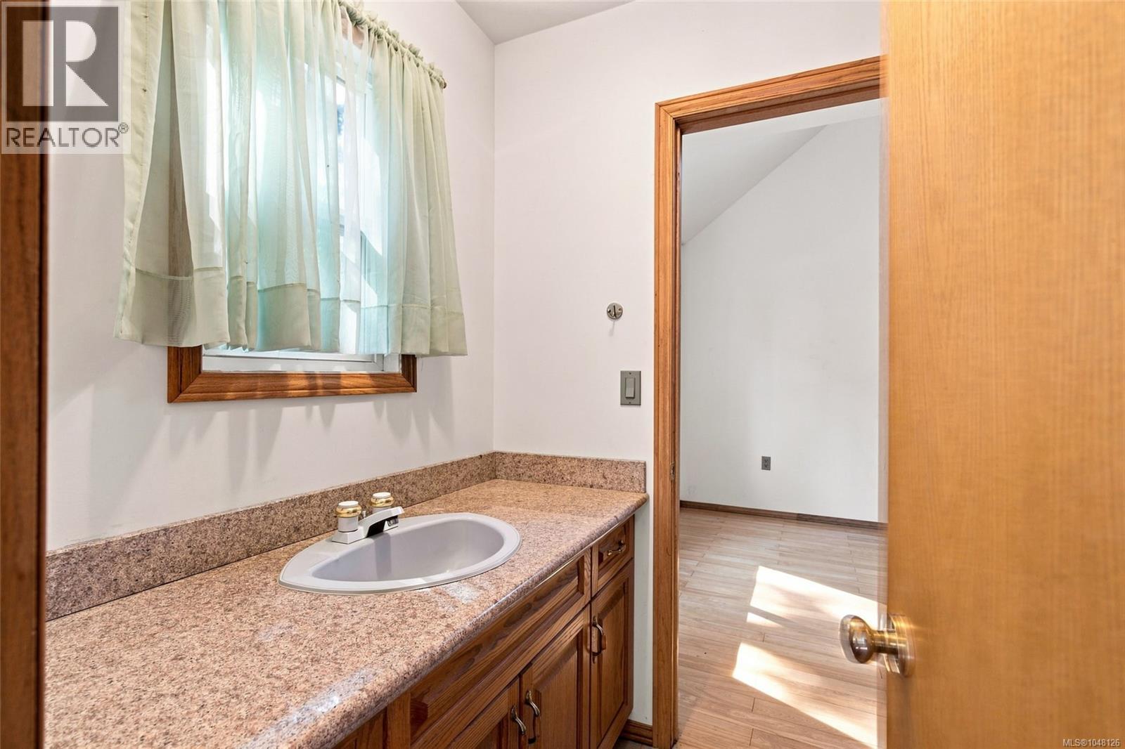 945 Little Mountain Rd, Parksville