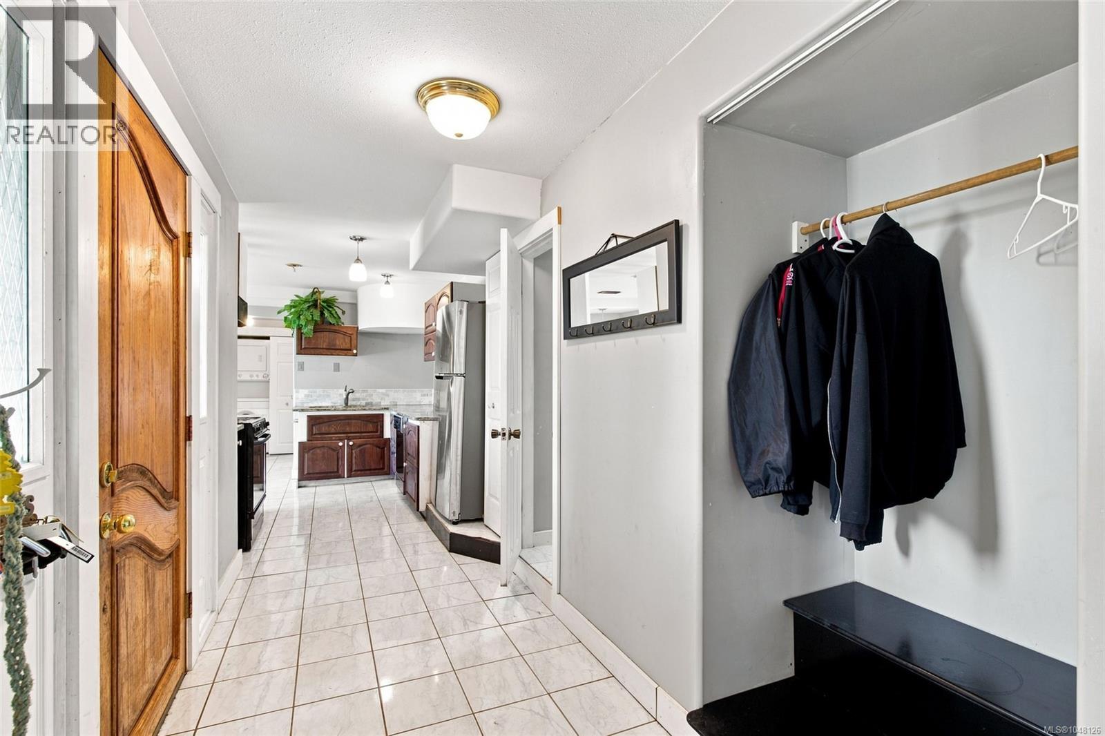 945 Little Mountain Rd, Parksville