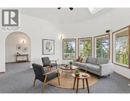 Kitchen - 945 Little Mountain Rd, Errington, BC V9P2C3 Photo 16