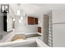 945 Little Mountain Rd, Errington, BC V9P2C3 Photo 52