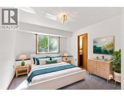 Living room - 945 Little Mountain Rd, Errington, BC V9P2C3 Photo 8