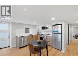 525 Sumas St, Victoria, BC V8T4S4 Photo 37