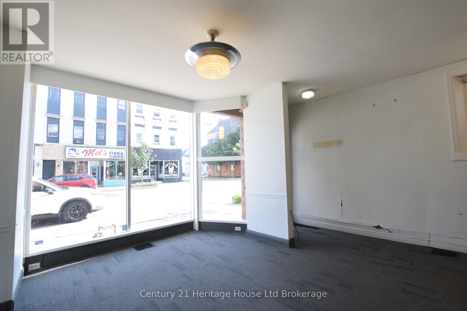 361 DUNDAS STREET, Woodstock (Woodstock - North) — photo 5