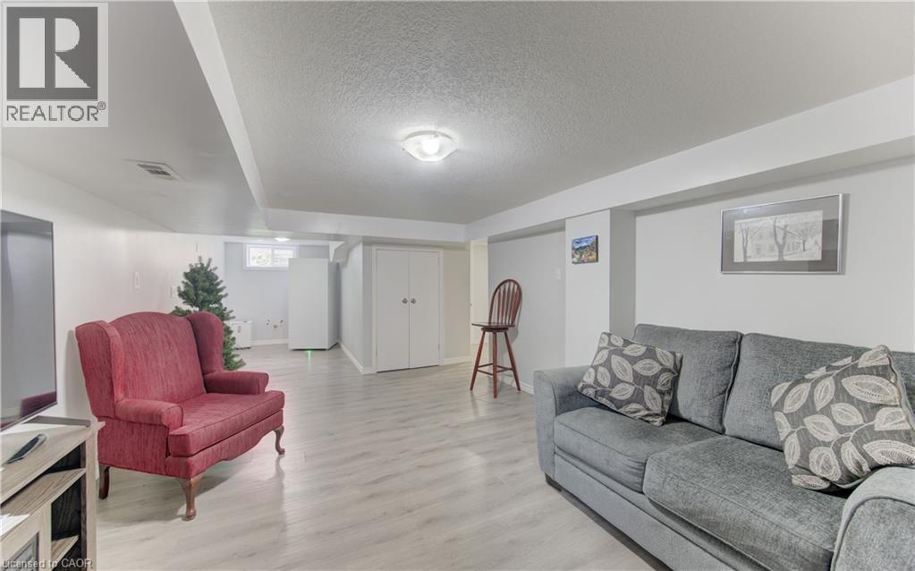 104 MAUSSER Avenue - Image 35