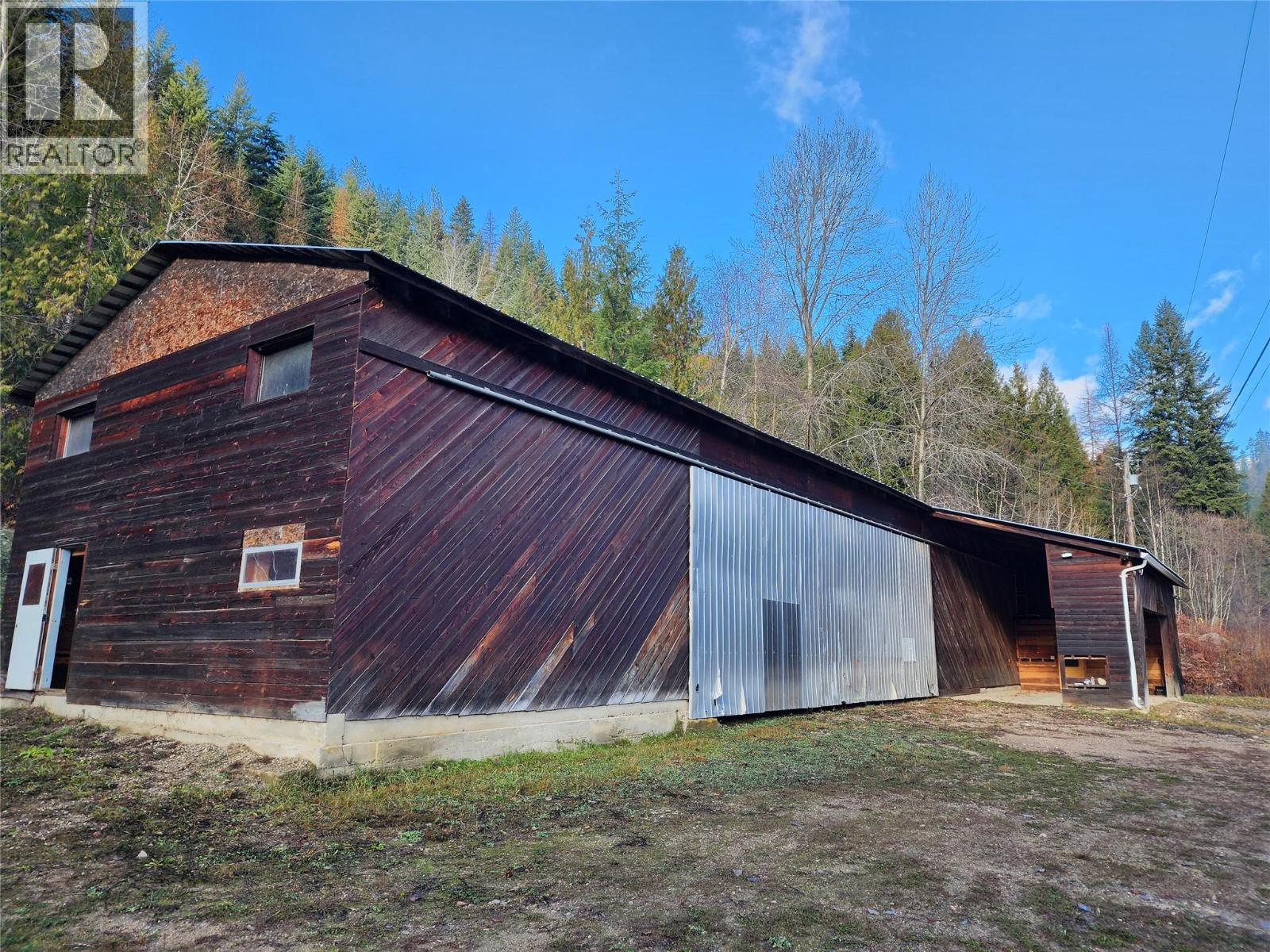 1531 Mountain Ridge Road - Image 3