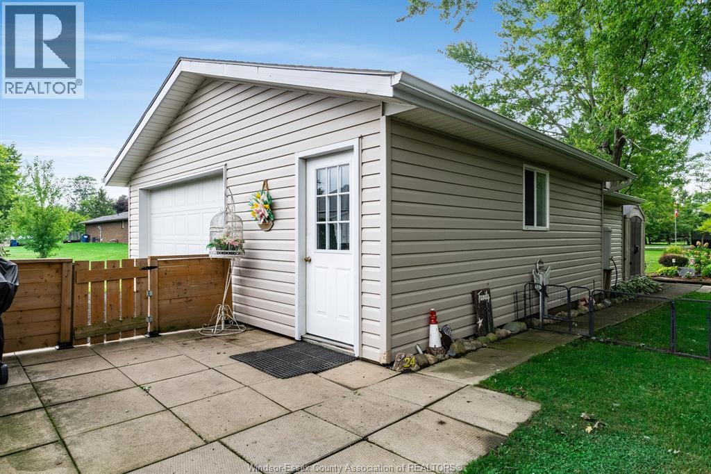 109 Erie STREET North - Image 28