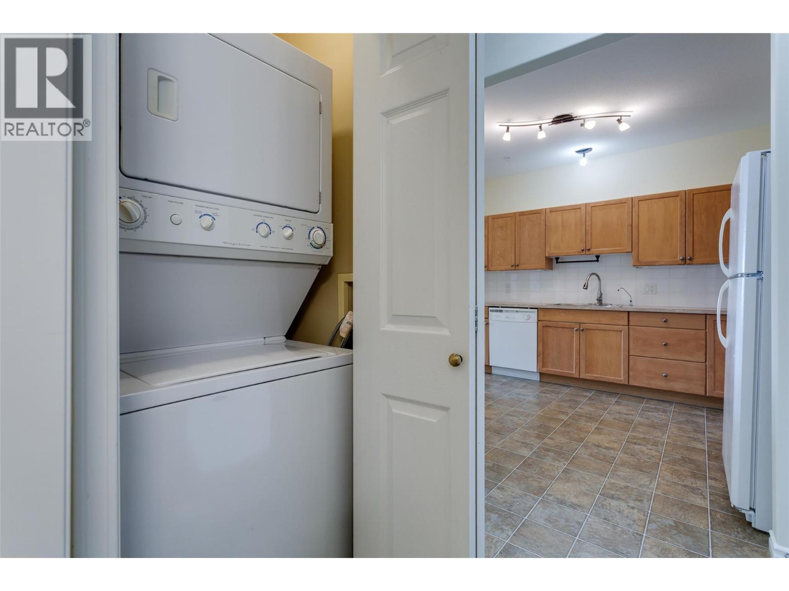 201 1235 KLO Road, Kelowna