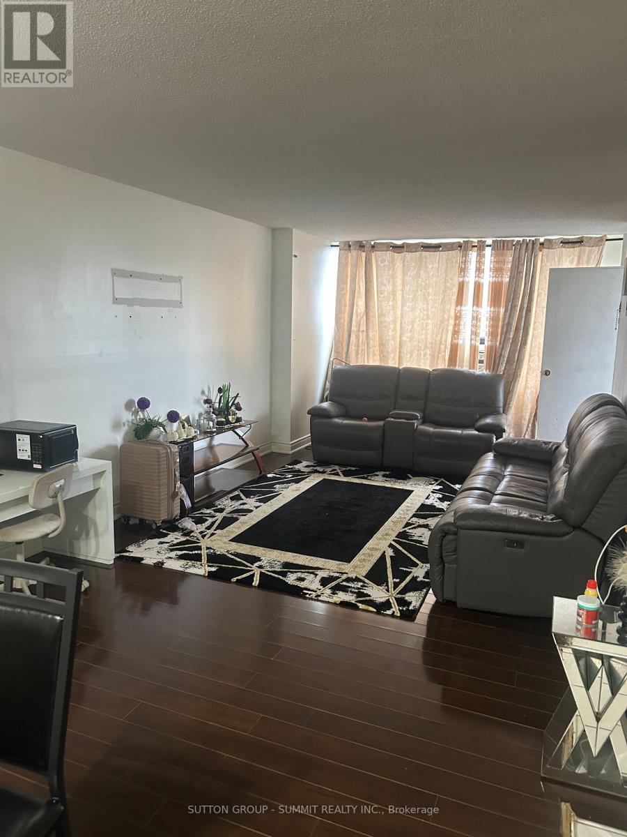 #1111 320 DIXON ROAD E - 5