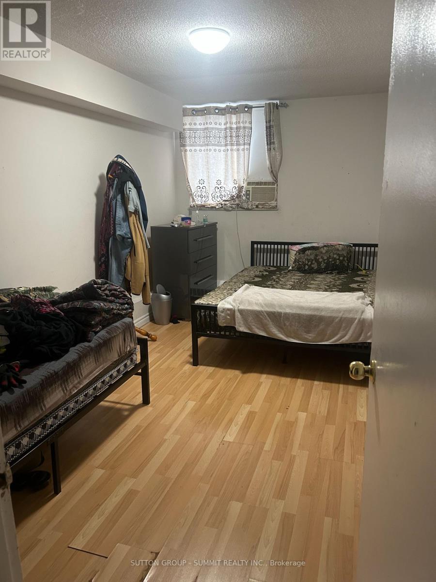 #1111 320 DIXON ROAD E - 6