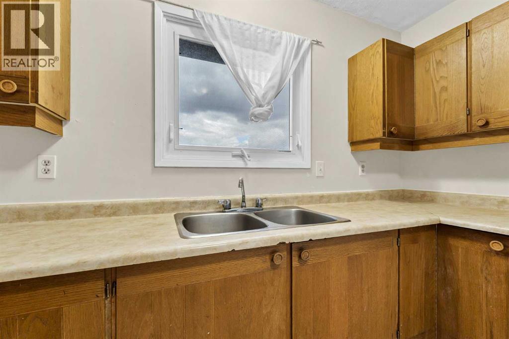 252 Ross Glen Drive SE - Image 18