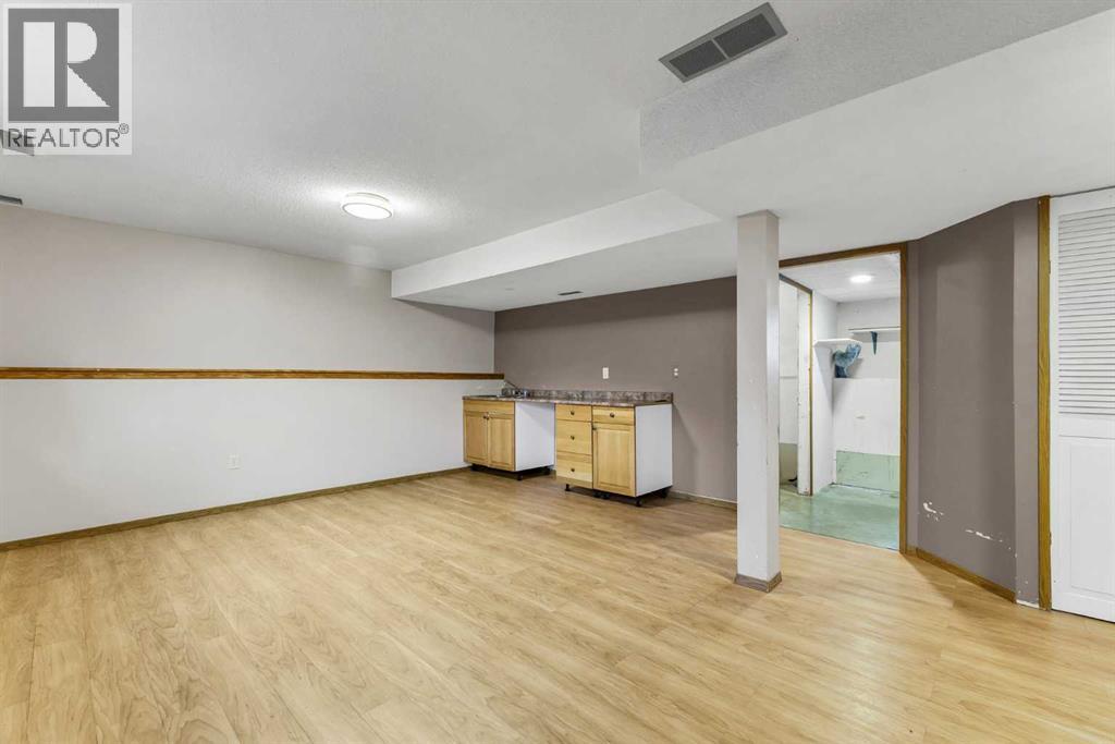 252 Ross Glen Drive SE - Image 27