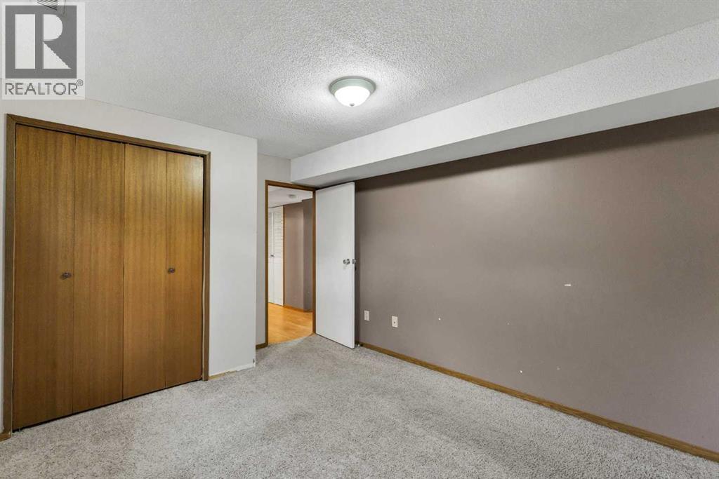 252 Ross Glen Drive SE - Image 32