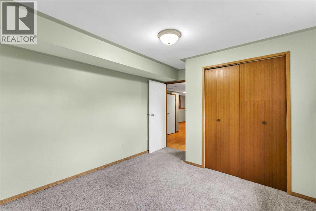 252 Ross Glen Drive SE - Image 34