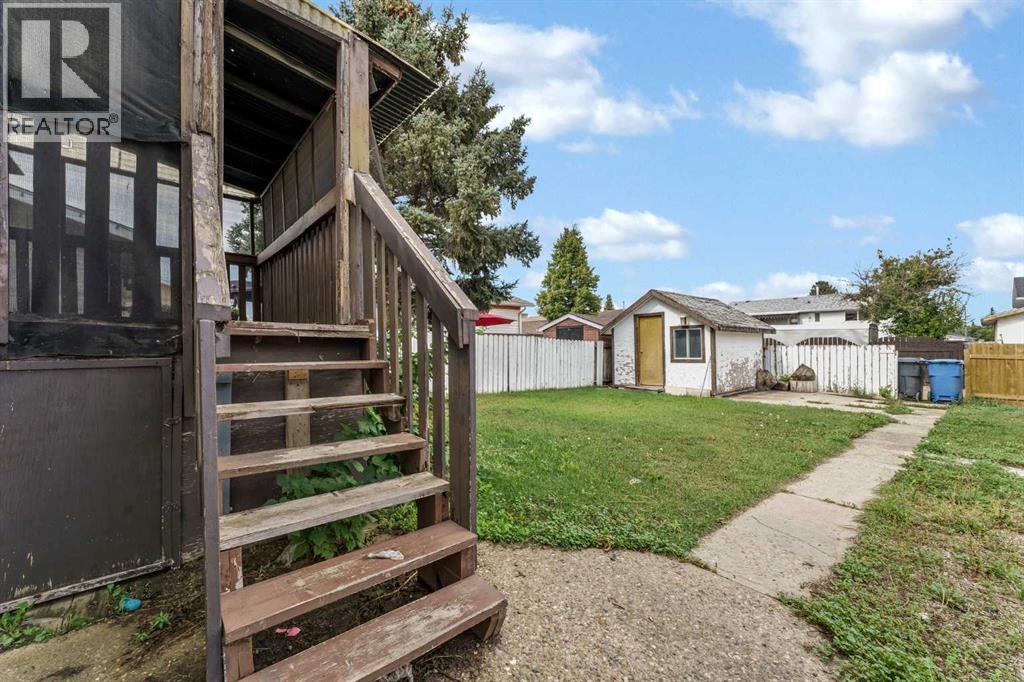 252 Ross Glen Drive SE - 42