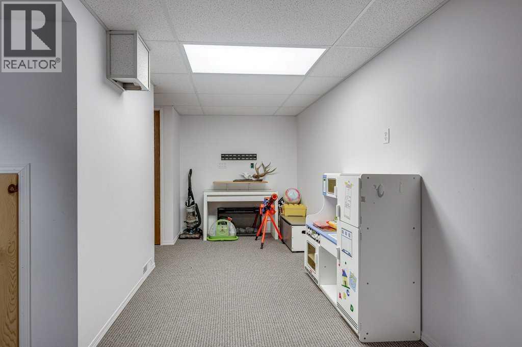 517 Royal Drive - Image 35