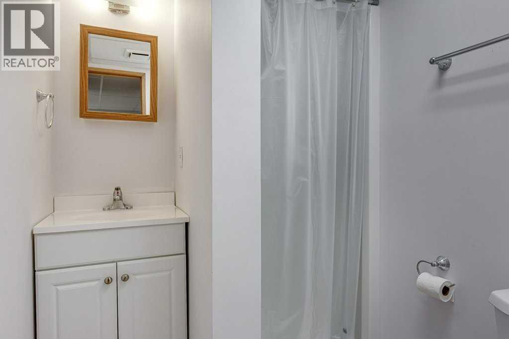 517 Royal Drive - Image 36