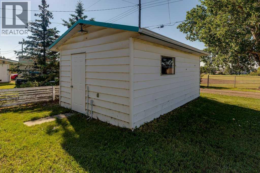 517 Royal Drive - Image 41