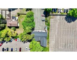 404 Main Street, photo 4