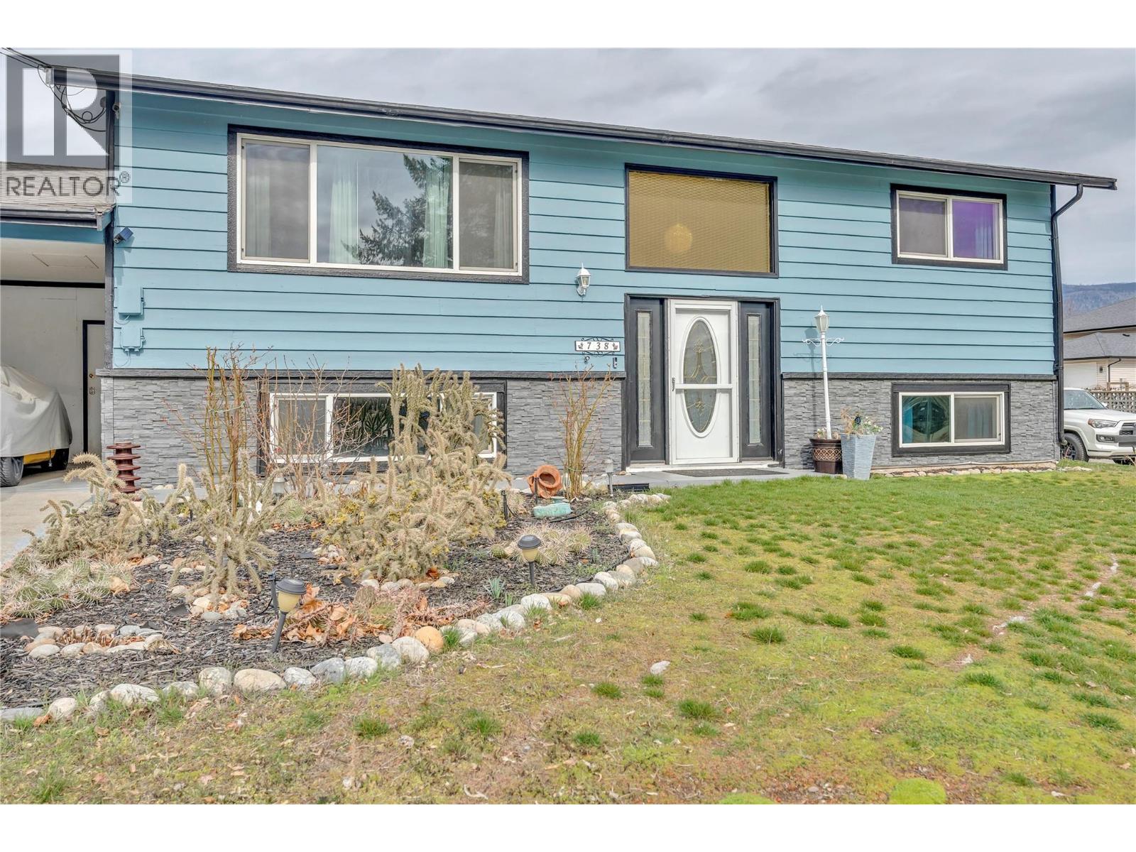 738 KETTLE Avenue, Oliver — photo 3