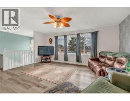 Bedroom - 738 Kettle Avenue, Oliver, BC V0H1T0 Photo 10