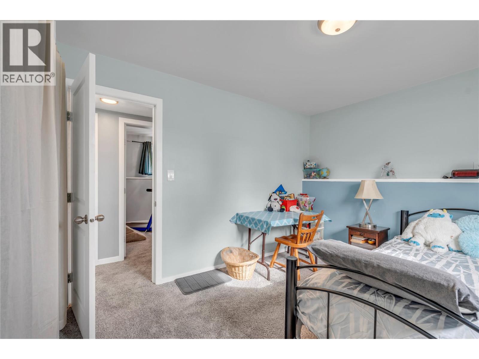 738 KETTLE Avenue, Oliver