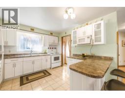 Family room - 115 First Road W, Stoney Creek, ON L8J2S6 Photo 8