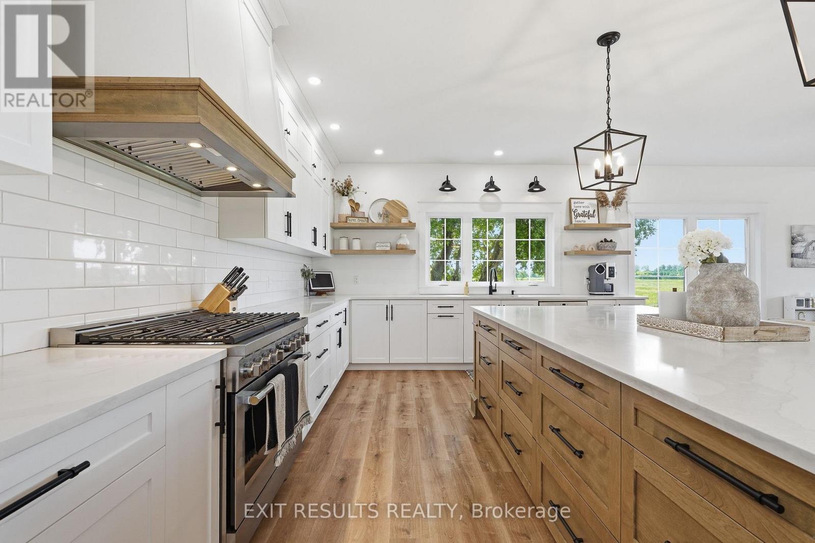 2083 GROVES ROAD - 14