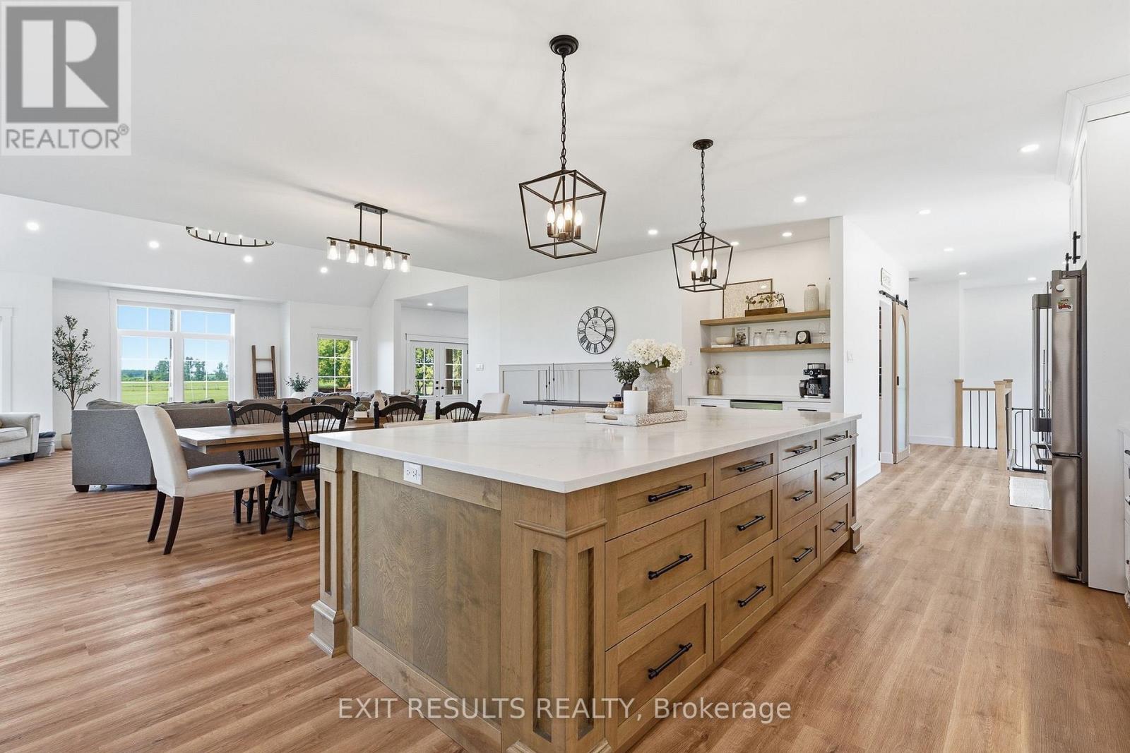 2083 GROVES ROAD - 15