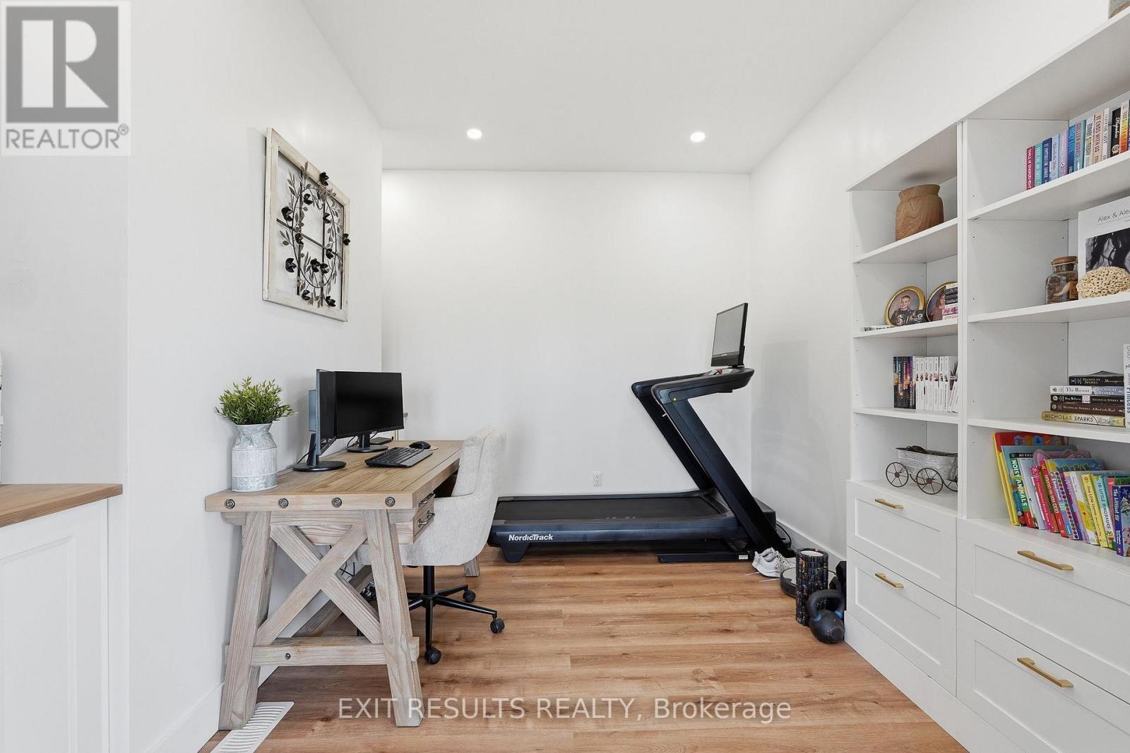 2083 GROVES ROAD - 6