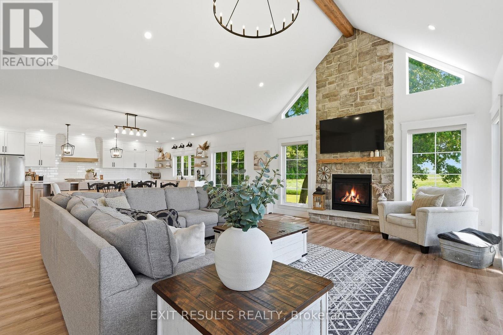 2083 GROVES ROAD - 7