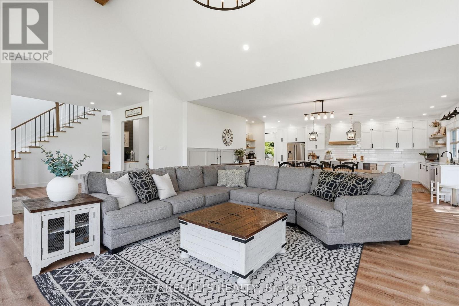 2083 GROVES ROAD - 9