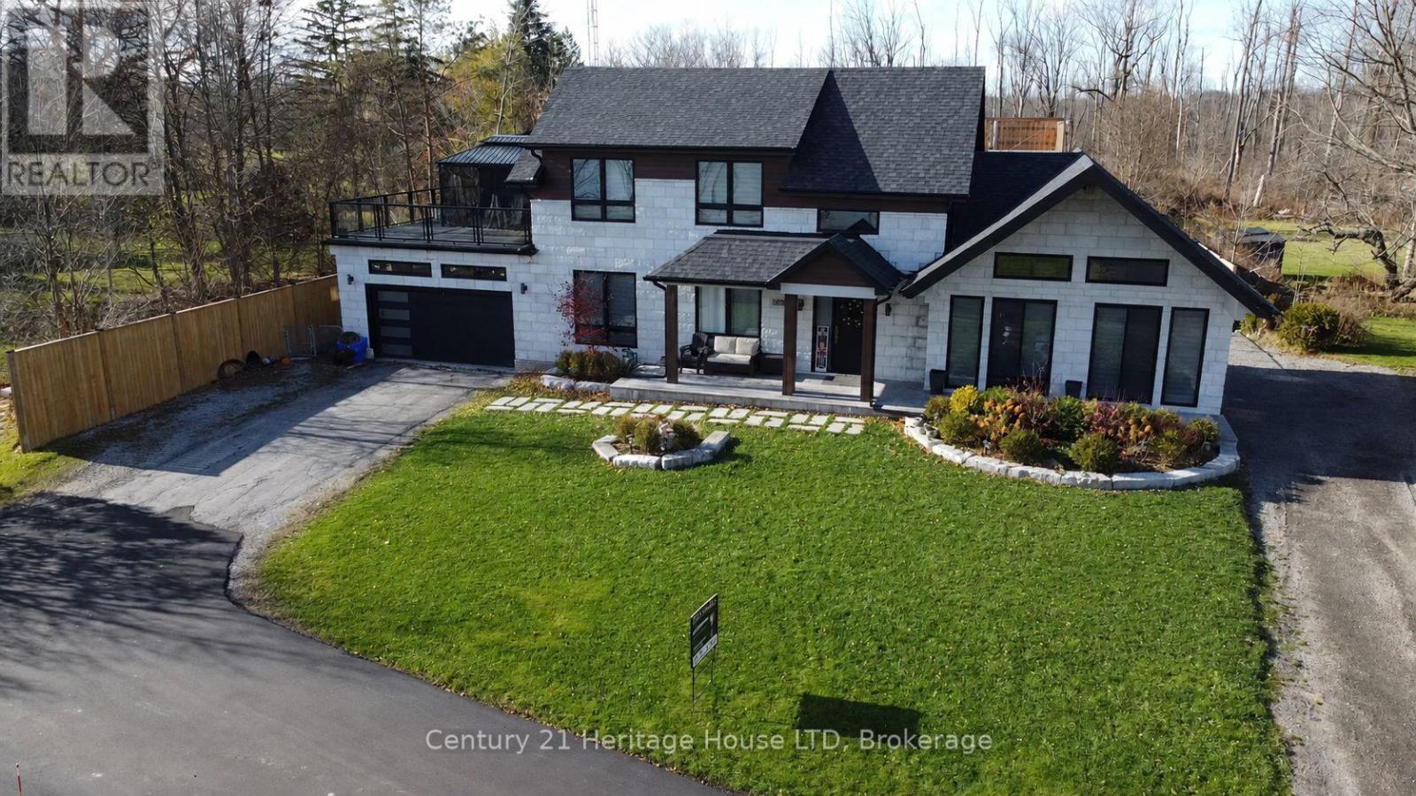 9785 Niagara River Parkway