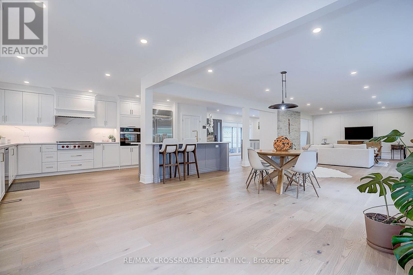 55 FOREST GROVE DRIVE - 16