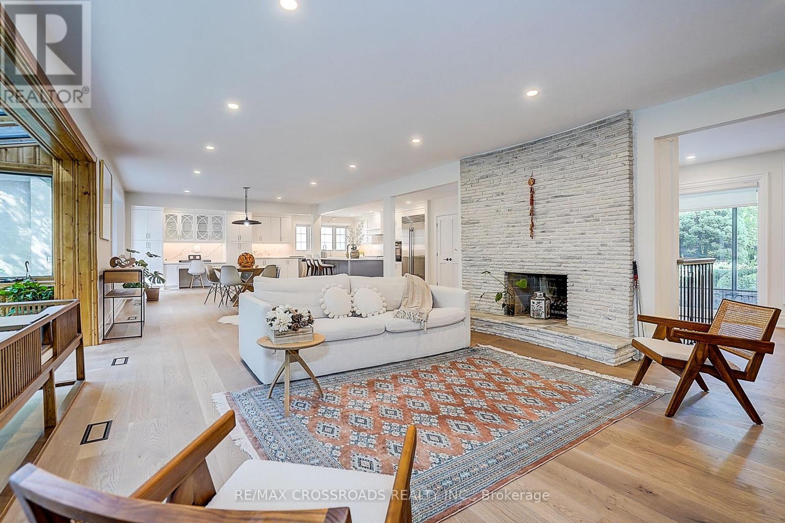 55 FOREST GROVE DRIVE - 28