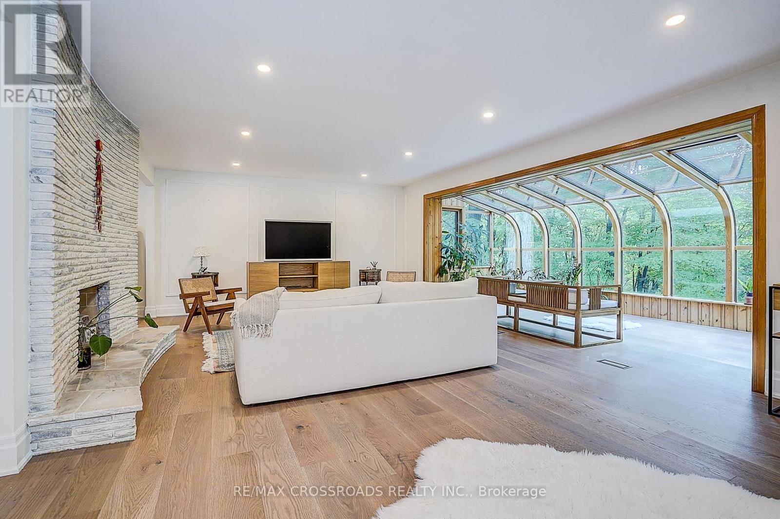 55 FOREST GROVE DRIVE - 30