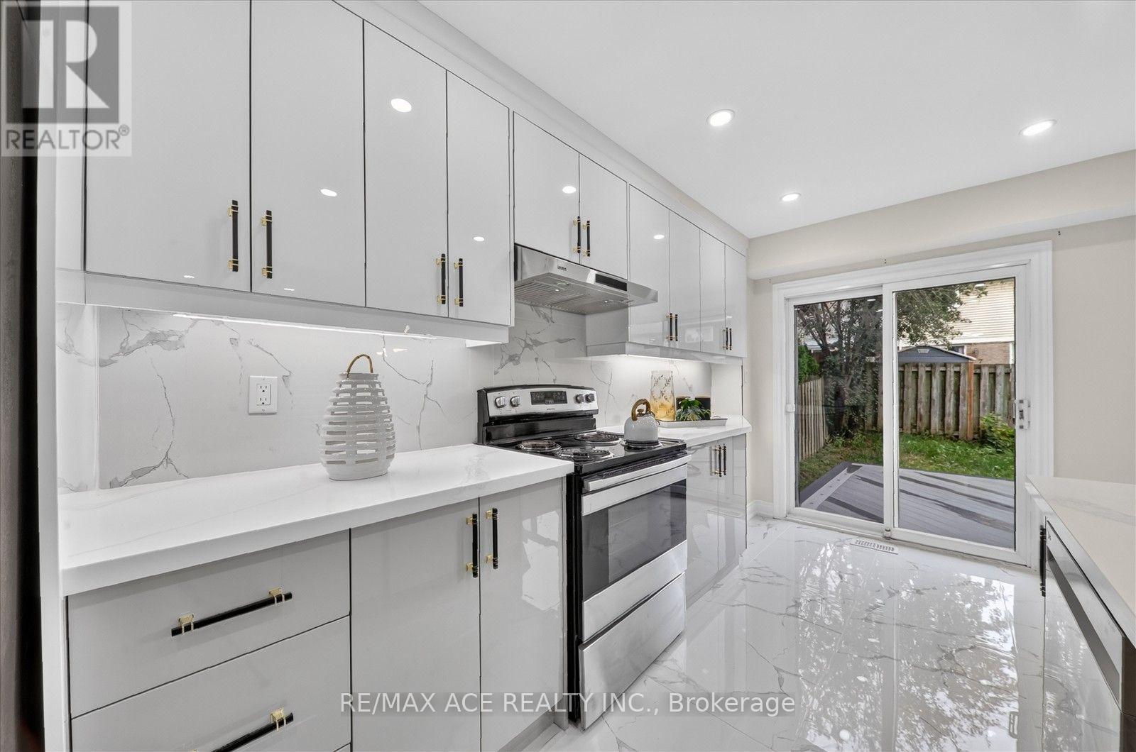 101 GREENFIELD CRESCENT - Image 16