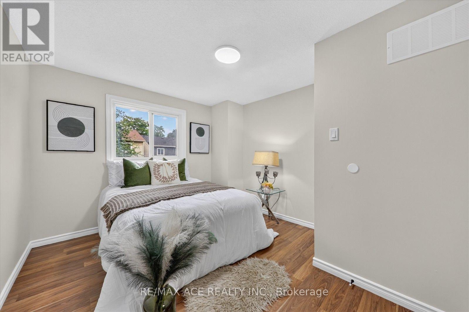 101 GREENFIELD CRESCENT - Image 24