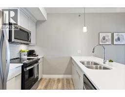 Eating area - 728 Brownstone Unit# 303, Lakeshore, ON N9K0C4 Photo 8
