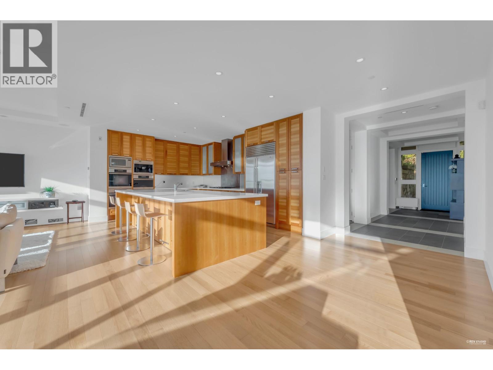 303 2245 TWIN CREEK PLACE, West Vancouver