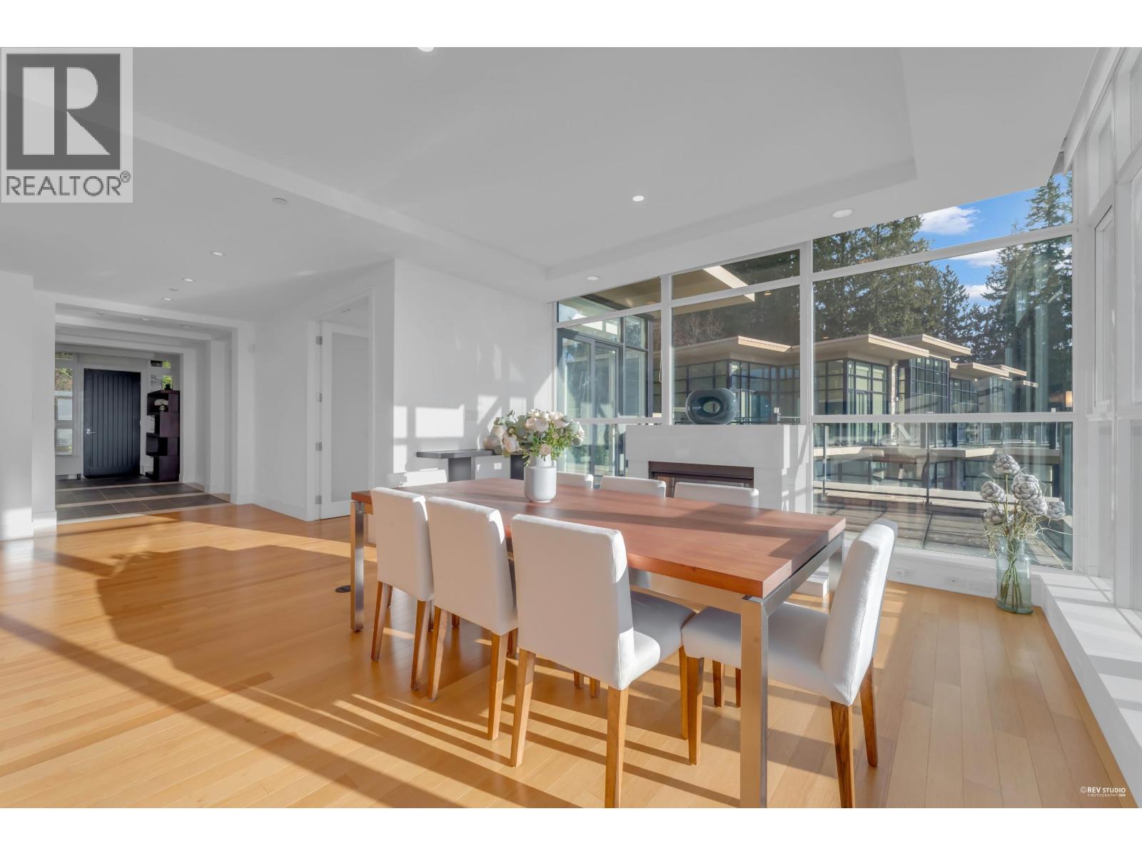 303 2245 TWIN CREEK PLACE, West Vancouver